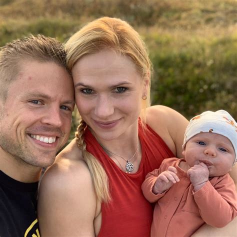 ️Selfies with YOU beats selfies with... - Frederik Ægidius