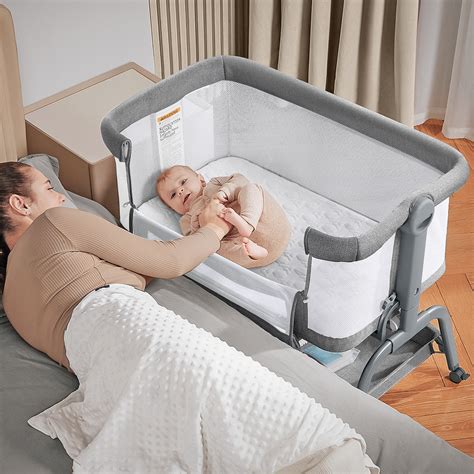 BabyBond Baby Bassinet 3 in 1 Bassinet Bedside Sleeper with Soft Mattr