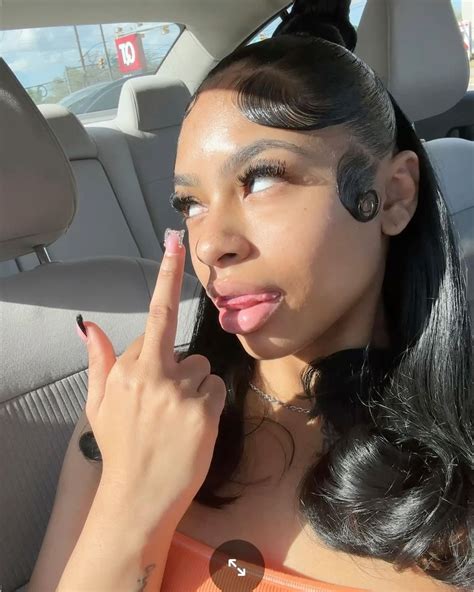 𝓝𝓪𝓭𝓲𝓪 𝓜𝓸𝓻𝓪𝓷𝓽𝓮 in 2025 | Pretty celebrities, Pretty, Clear skin