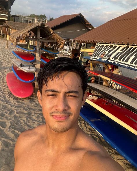 Prince Argel Saycon | Tito mong nag selfie 😂 | Instagram