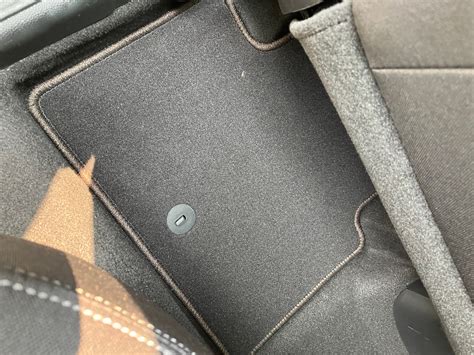 Genuine Kia 2014 - 2019 Kia Soul Carpet Floor Mats (Complete Set) B2F14 ...
