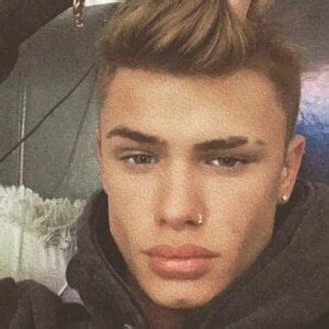 Bailey Johnston - Age, Bio, Family | Famous Birthdays