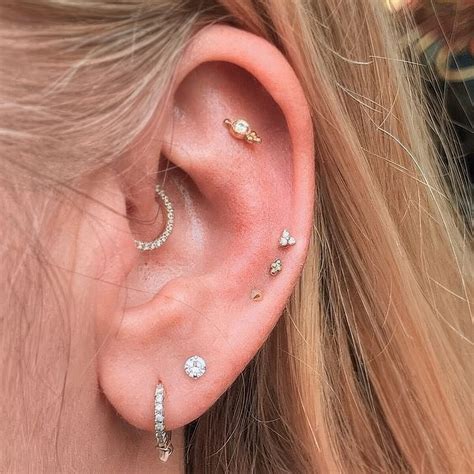 38 Eye-Catchy Mid Helix Piercing Ideas To Try - Styleoholic