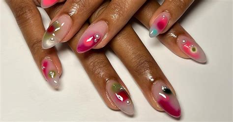 Blooming gel is the latest manicure trend taking over London salons ...