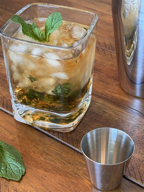 Mint Julep Recipe - Rave About Food