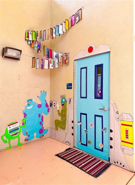 Halloween dorm door – Artofit