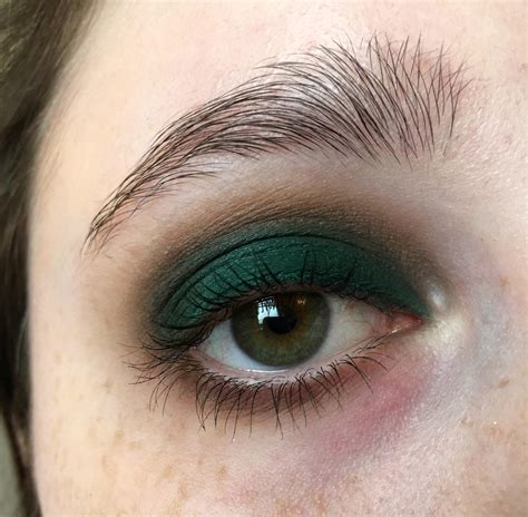 Dark Green Eyeshadow