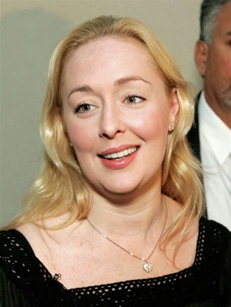 Country singer Mindy McCready dies in apparent suicide