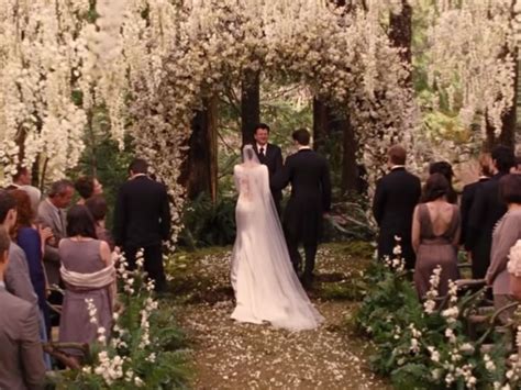 Bella And Edward Wedding, Bella Wedding, Dreamy Wedding, Green Wedding ...