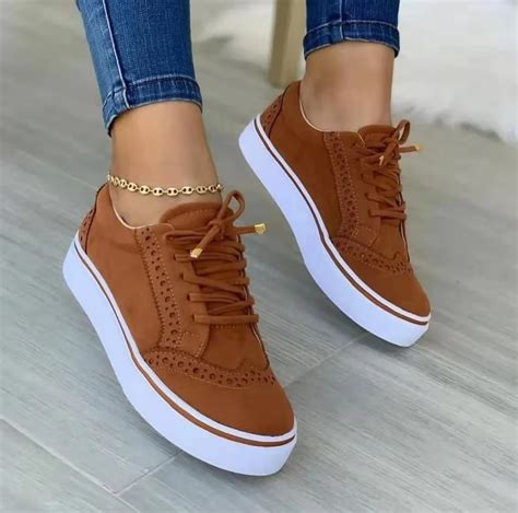 Women's Low-Cut Brown Retro Hollow Lace up Leather Shoes