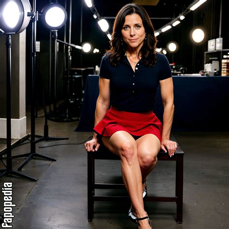 Julia Louis-Dreyfus AI Porn Nude Leaks - Photo #1691321 - Fapopedia