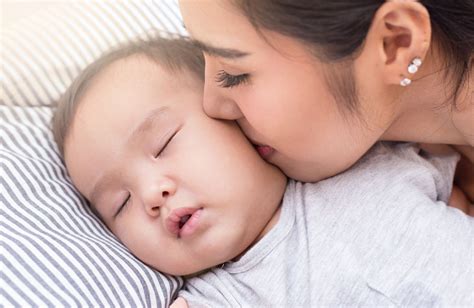 Infant Sleep Regressions and the Right Approach to Sleep Training | Mommywise