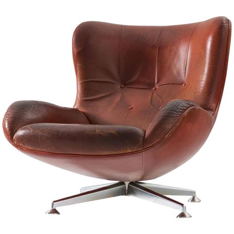 Best Leather Swivel Chairs For Living Room at Caitlyn Lavater blog