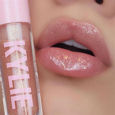 OH YOU FANCY #Highgloss on @brutavaresppf 🤩 A sheer gloss with ...