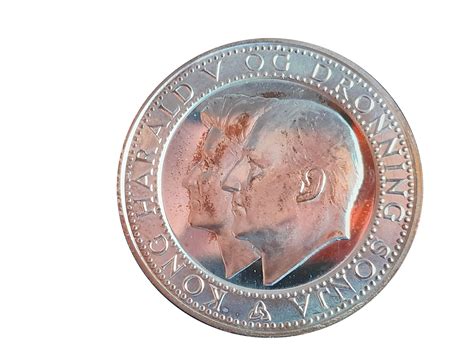 King Harald & Queen Sonja Silver Wedding - Norway - Numista