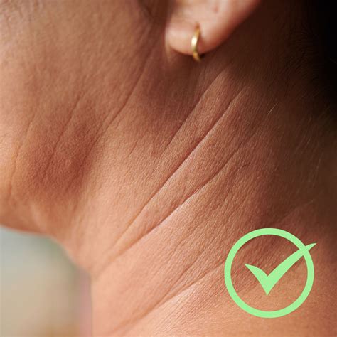 Have A ‘Crinkly, Wrinkly’ Neck And Chest? An Esthetician Shares How To Smooth It Out And Look ...