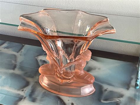 Art Deco Nudes Vase by Walther & Sohne in Glossy and Opaque Salmon-colored Glass, 1930s ...