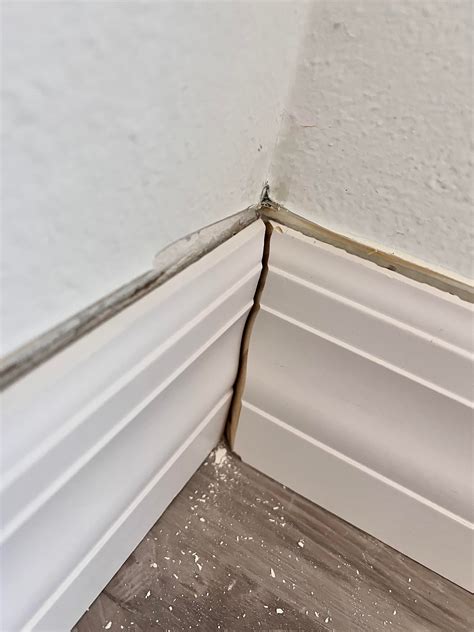 Don’t ever let your flooring guys install base : r/Construction