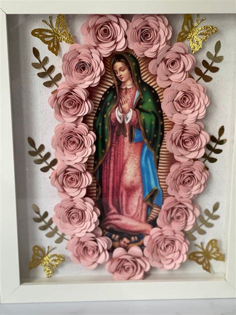 Virgen De Guadalupe Shadow Box - Etsy | Manualidades religiosas, Como hacer un girasol, Manualidades