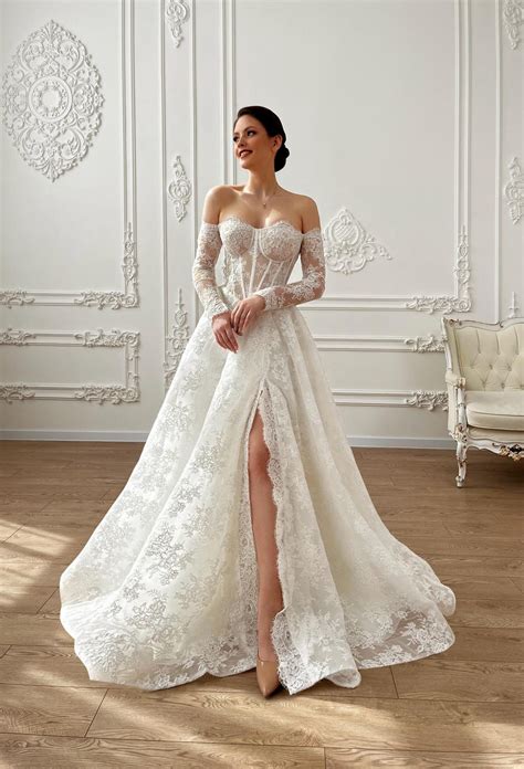 Off Shoulder Basque Waist Wedding Dress, Trendy Lace Corset Wedding ...