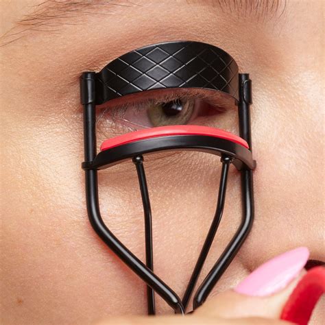 30 No-Brainer Walmart Beauty Products For Summer