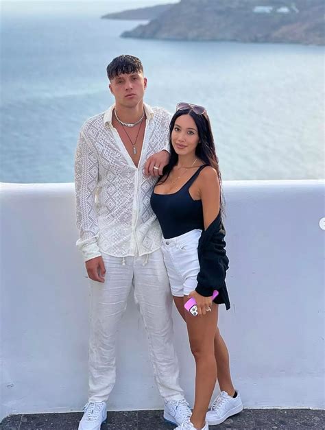 Former actress now makes a fortune sharing OnlyFans pictures with her stepbrother who she married