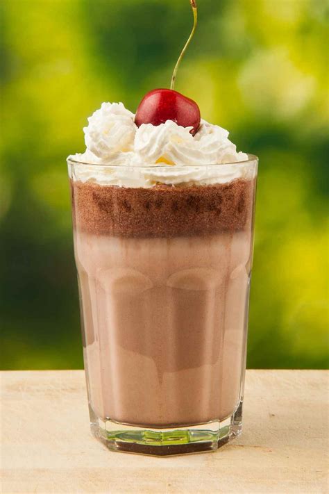 Easy Black Cow Drink Recipe - IzzyCooking