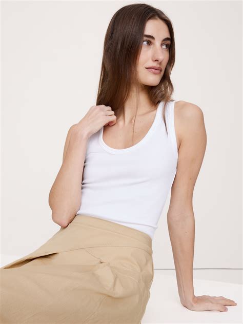 Ribbed Scoop-Neck Tank | Banana Republic