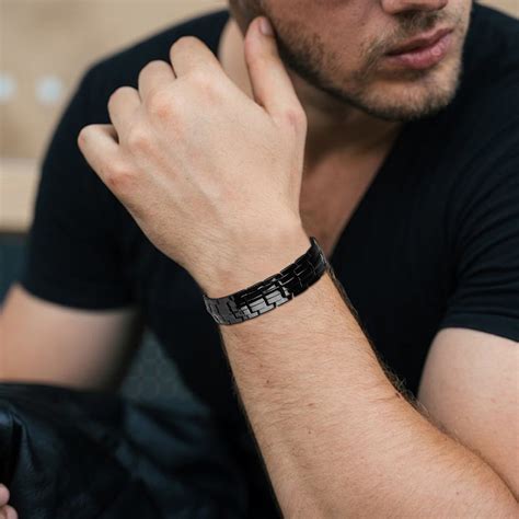5 Health Benefits of Wearing Copper Bracelets - Everything You Need to ...