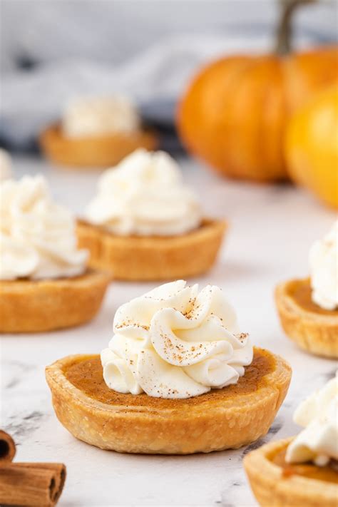 Mini Pumpkin Pies Recipe – Easy Muffin Tin Pumpkin Dessert