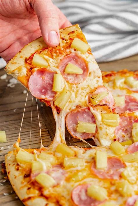Tropical Delight: Savory Pineapple and Ham Pizza | Hawaiian pizza ...