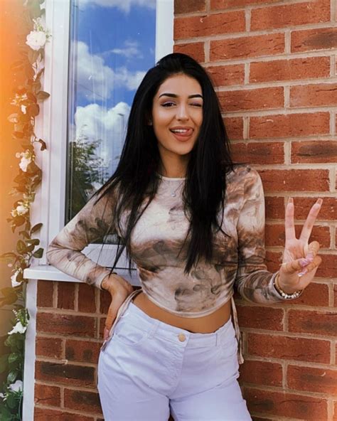 NRI British Indian Beauty : r/NRIBeauties