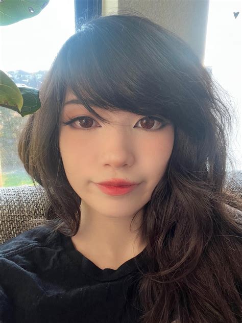 hello reddit : r/emiru