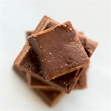 20+ Easy Holiday Fudge Recipes You Need To Make This Year