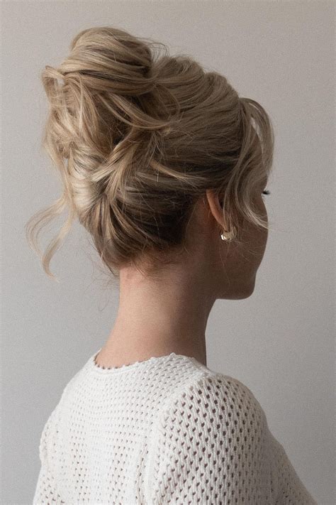 High Messy Bun Hairstyles