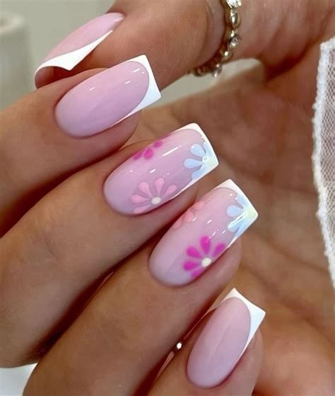 Pin by joseph jessu on saree fashion in 2025 | Short acrylic nails ...