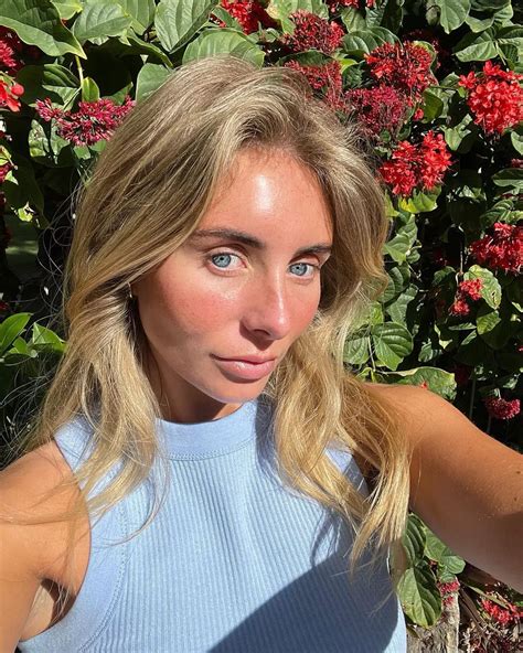 Inside life of Bonnie Blue as she beds 100 men from involved mum to ...