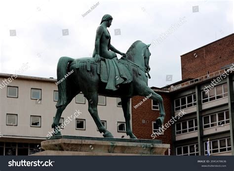 3+ Hundred Naked Woman On Horse Royalty-Free Images, Stock Photos ...