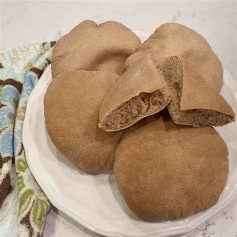 Homemade Whole Wheat Pita Bread | The Stuffed Grape Leaf