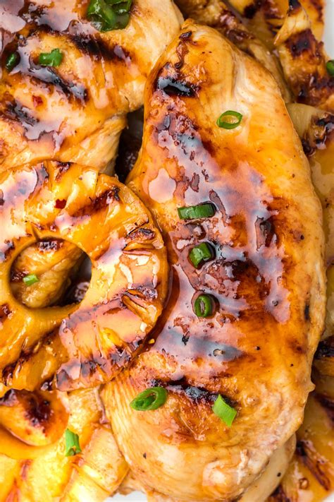 Pineapple Grilled Chicken | The Clean Eating Couple