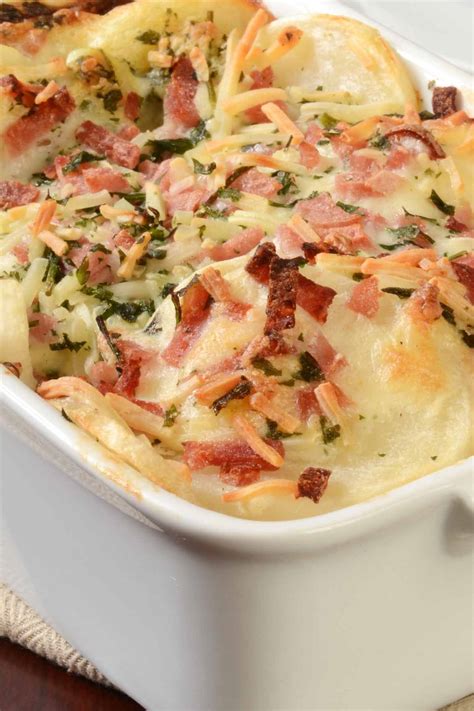 21 Easy Ham Recipes for Dinner (The Best Way to Use Leftover Ham ...