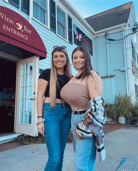 No shame in outboobing her friend : r/breastenvy2