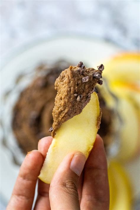 Brownie Batter Hummus Recipe (vegan, oil free, sugar free) - Ve Eat ...