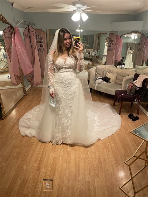 Essense of Australia, D3284 New Wedding Dress Save 34% - Stillwhite