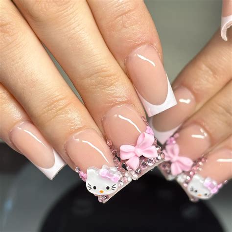 23+ Cutest Hello Kitty Nails For 2024 - DrExplains