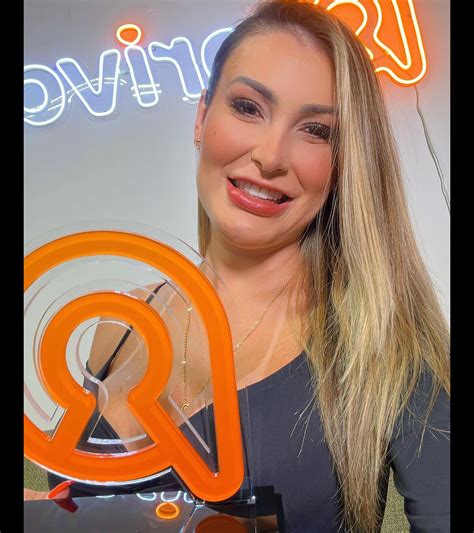 Foto: Filho de Andressa Urach, Arthur, grava novo vídeo pornô da mãe com Natasha França Steffens ...