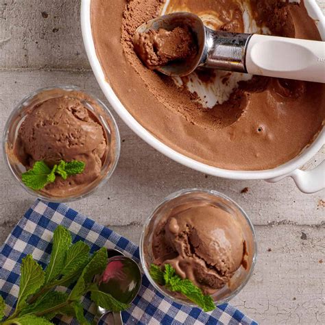 Sugar-Free Chocolate Ice Cream 🍨 - I'd Rather Be A Chef