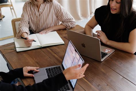 Hearten Therapy | Individual + Couples Therapy | Chicago