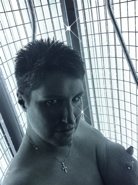 Any young bbc into thick moms : r/BuiltForBBC