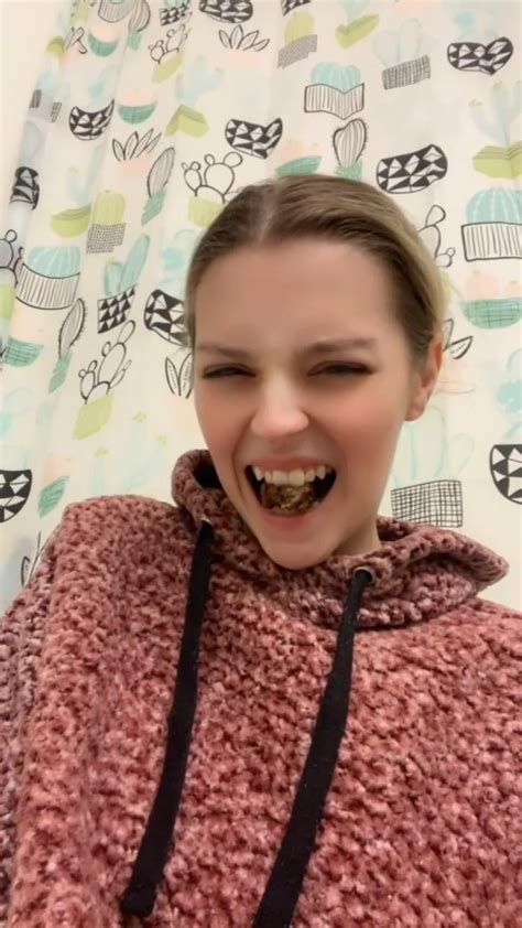 Swallowed whole : r/PoopSucking